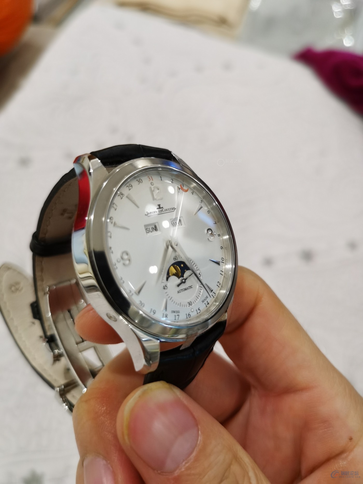 积家大师系列，正装表的典范