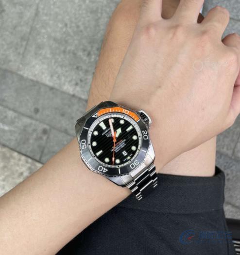 潜水装备再升级，应该是论坛第一块泰格豪雅Superdiver