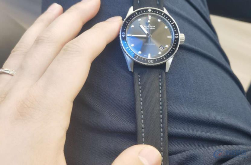 浅谈一下喜提宝珀五十噚的感受