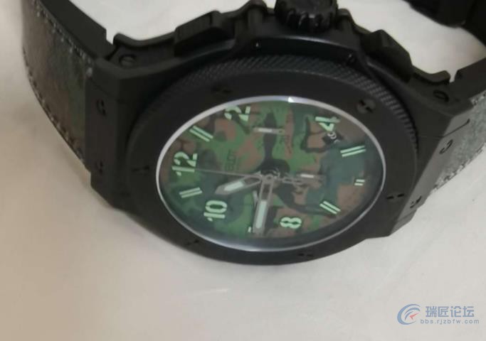 终于入手我期待已久的宇舶丛林迷彩腕表