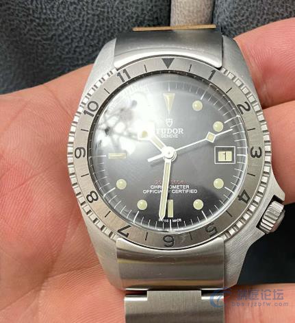帝舵P01能换钢表带吗?亨得利可以换吗？
