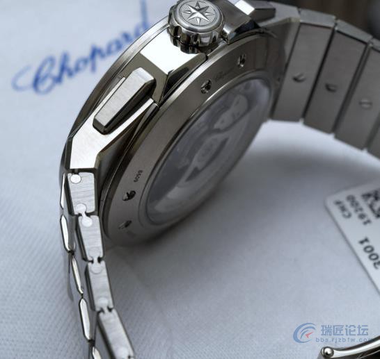 萧邦Alpine Eagle XL Chrono 奢华精钢运动腕表