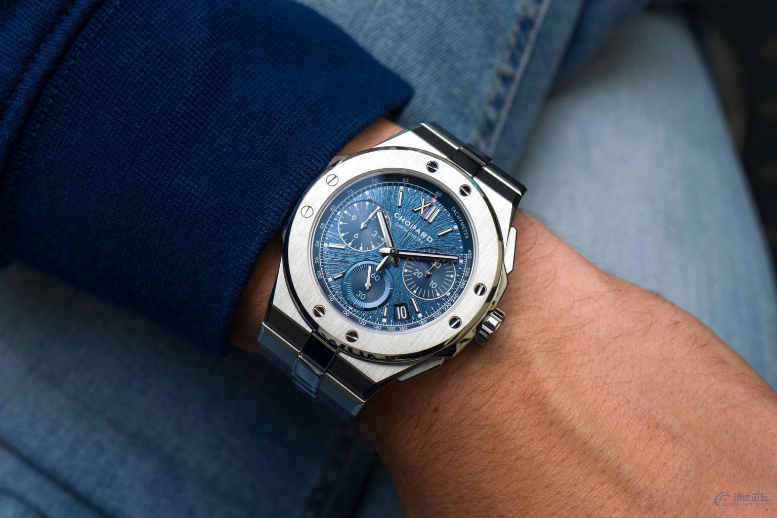 萧邦Alpine Eagle XL Chrono 奢华精钢运动腕表