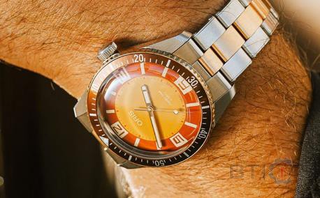 豪利时推出Divers 75 Calibre 400 C.04腕表