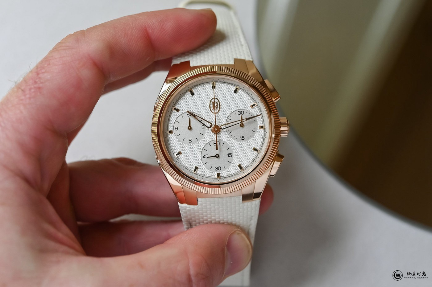 帕玛强尼推出Tonda PF Sport Chronograph玫瑰金砂岩色腕表