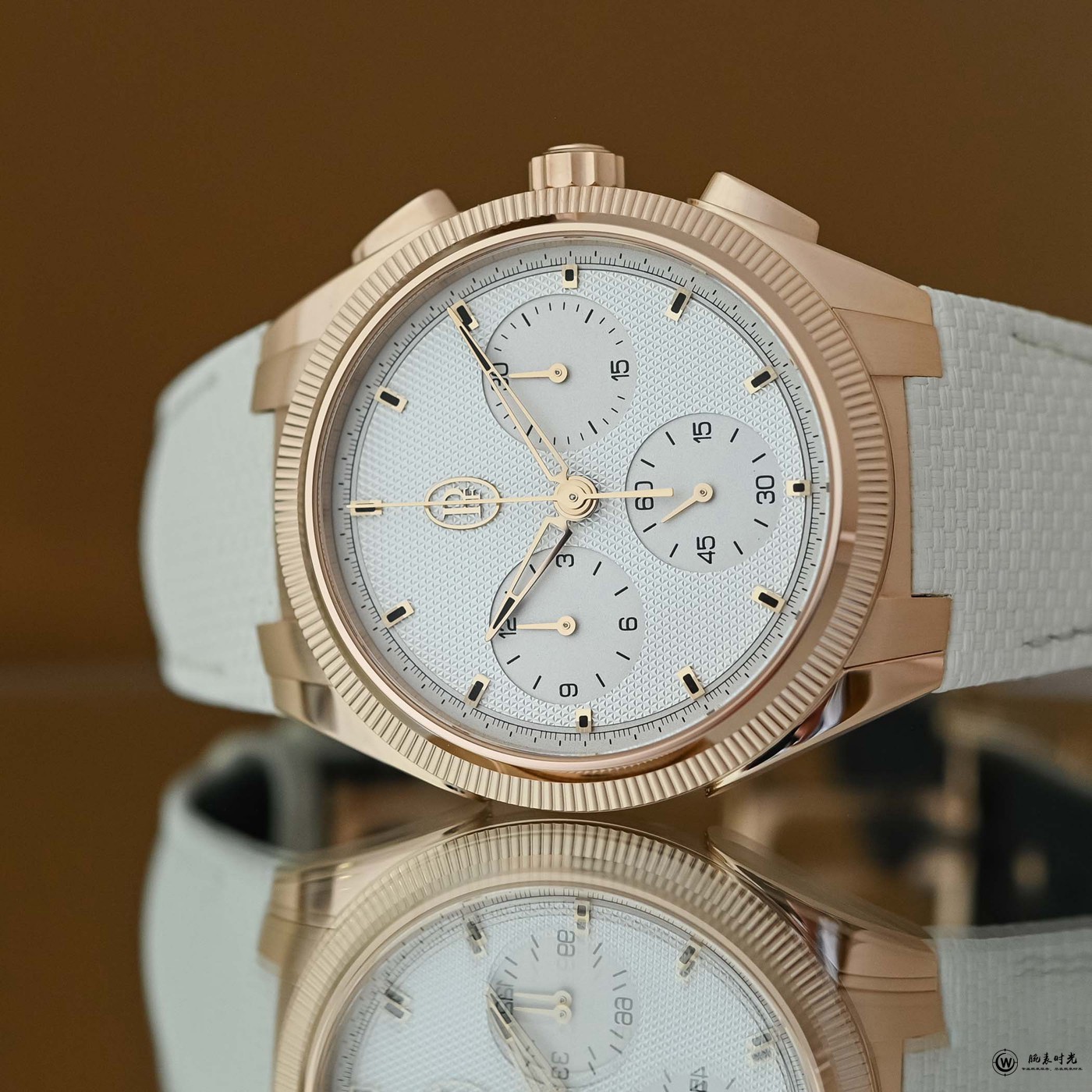 帕玛强尼推出Tonda PF Sport Chronograph玫瑰金砂岩色腕表