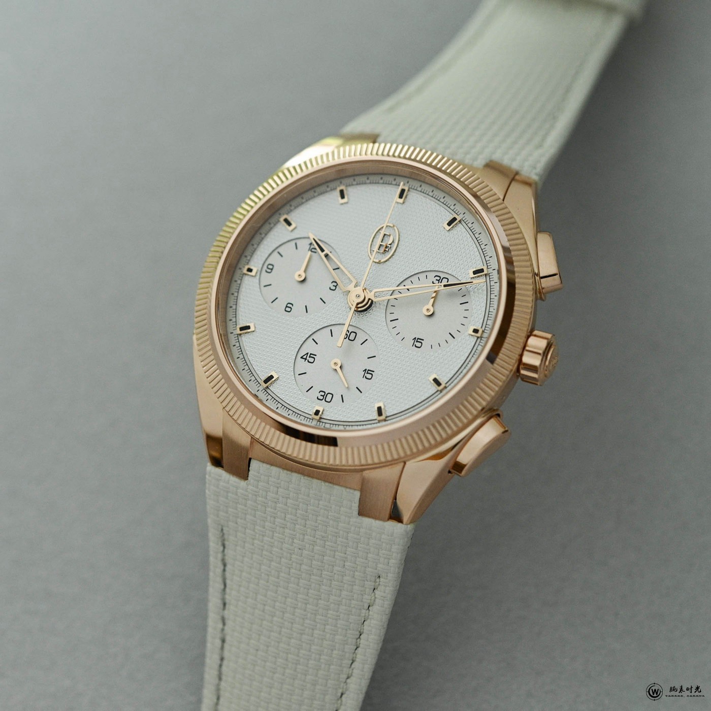 帕玛强尼推出Tonda PF Sport Chronograph玫瑰金砂岩色腕表