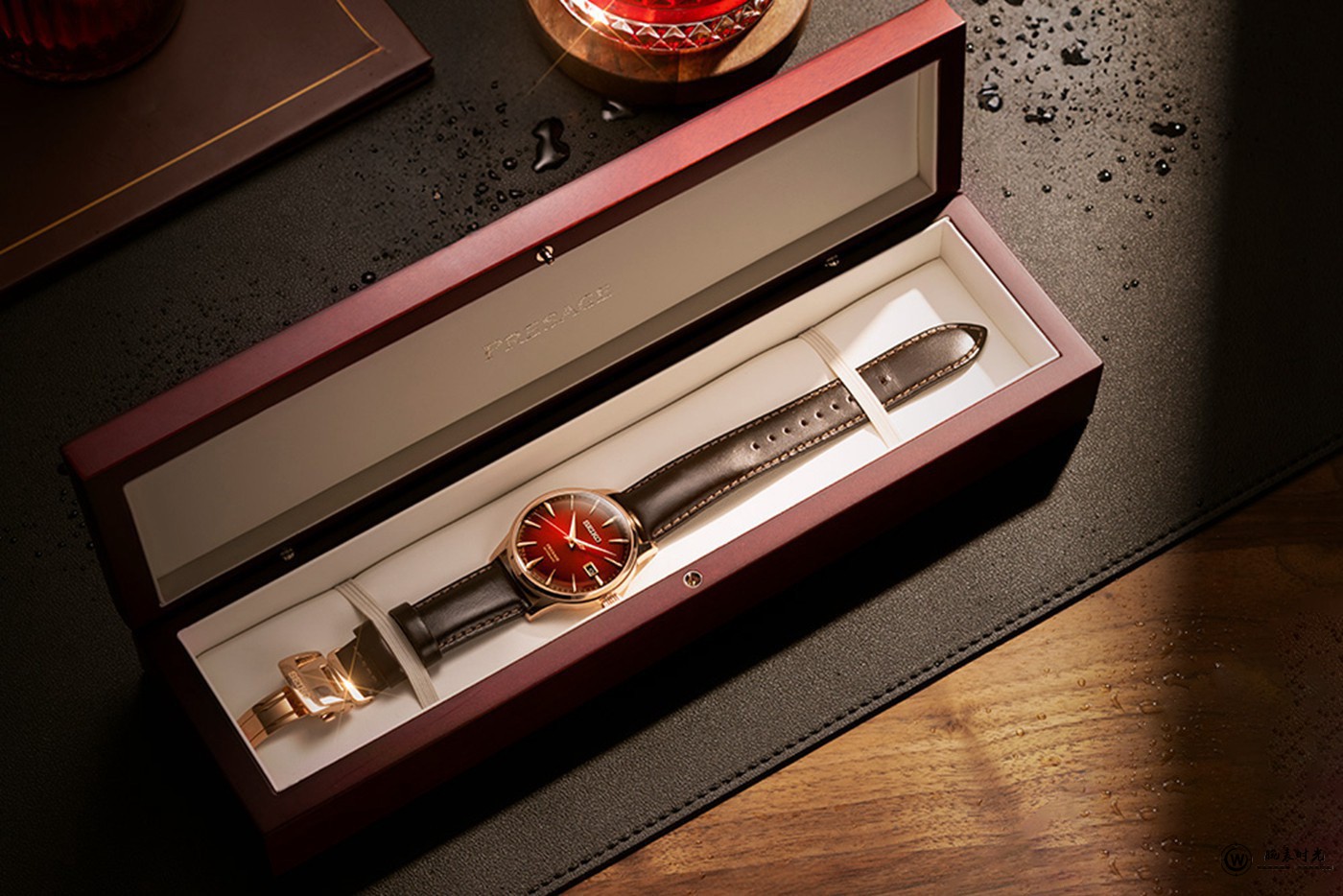 精工推出Presage Cocktail Time SRPL96J“The Conte”限量版腕表