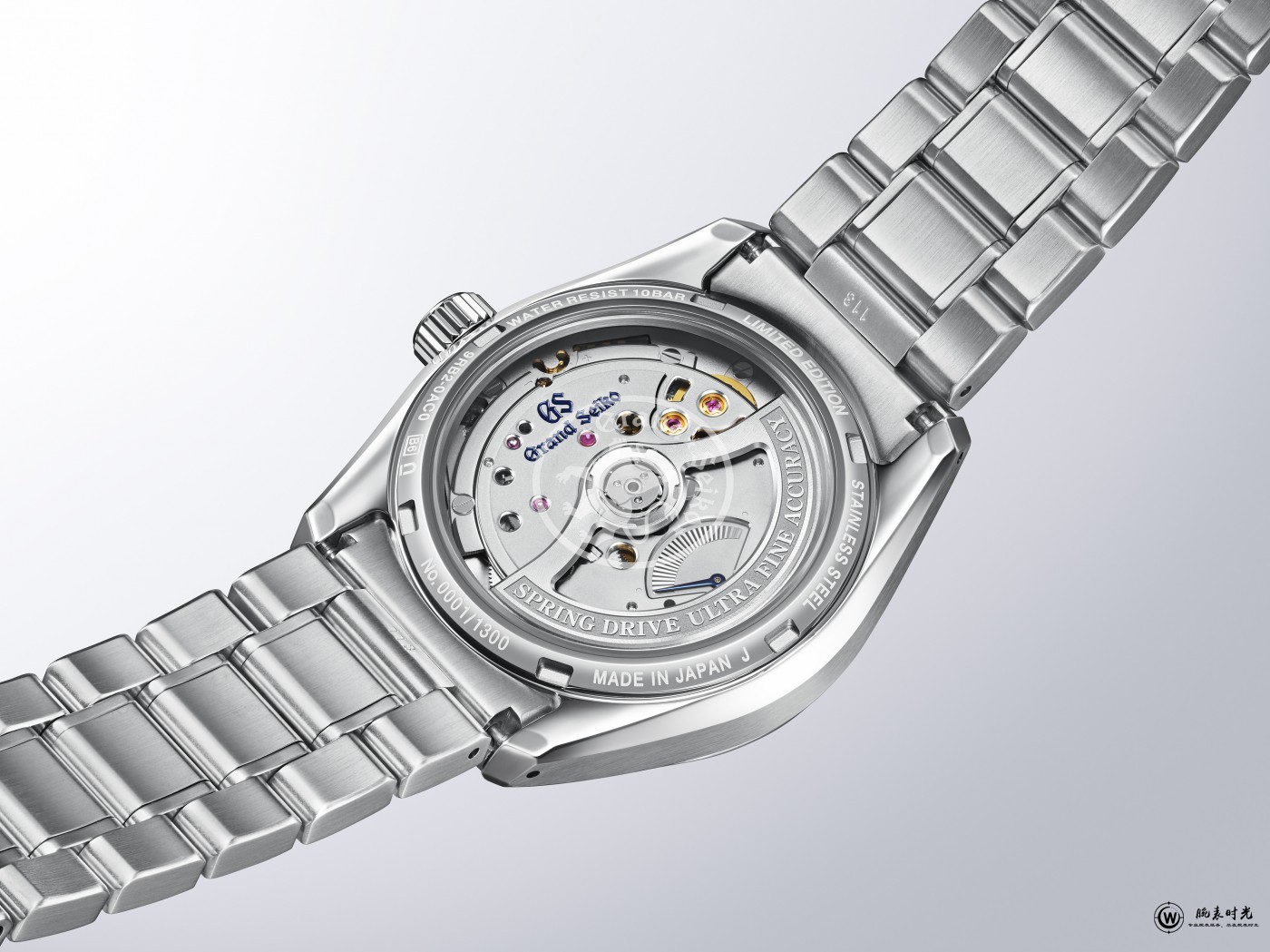 全新Spring Drive U.F.A.作品再现霜晨紫光的空灵之美