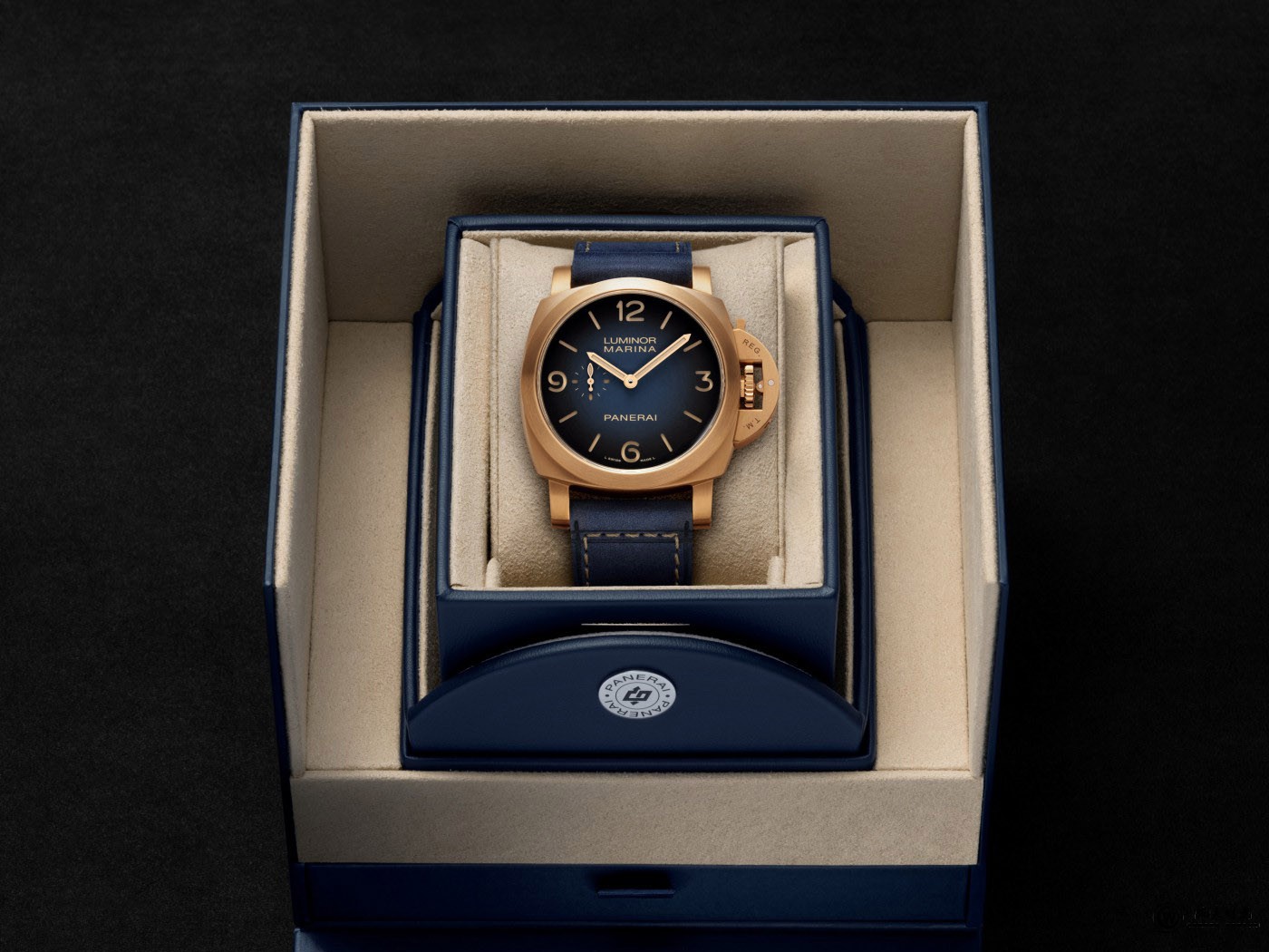 沛纳海再续青铜传奇： 经典Luminor Marina 庐米诺系列迎来首款青铜腕表