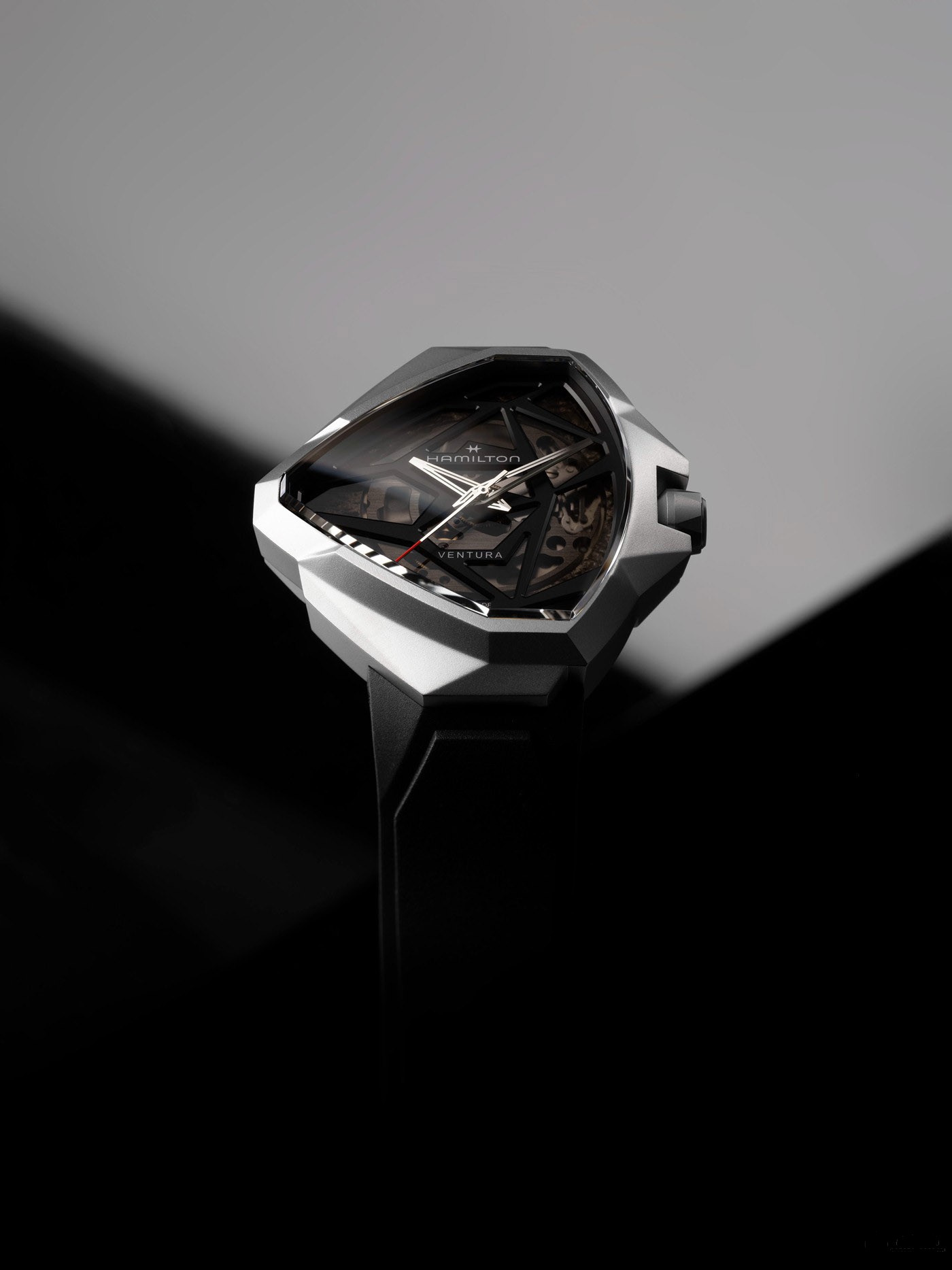 全新时间维度 汉米尔顿Hamilton推出两款探险系列Edge镂空腕表