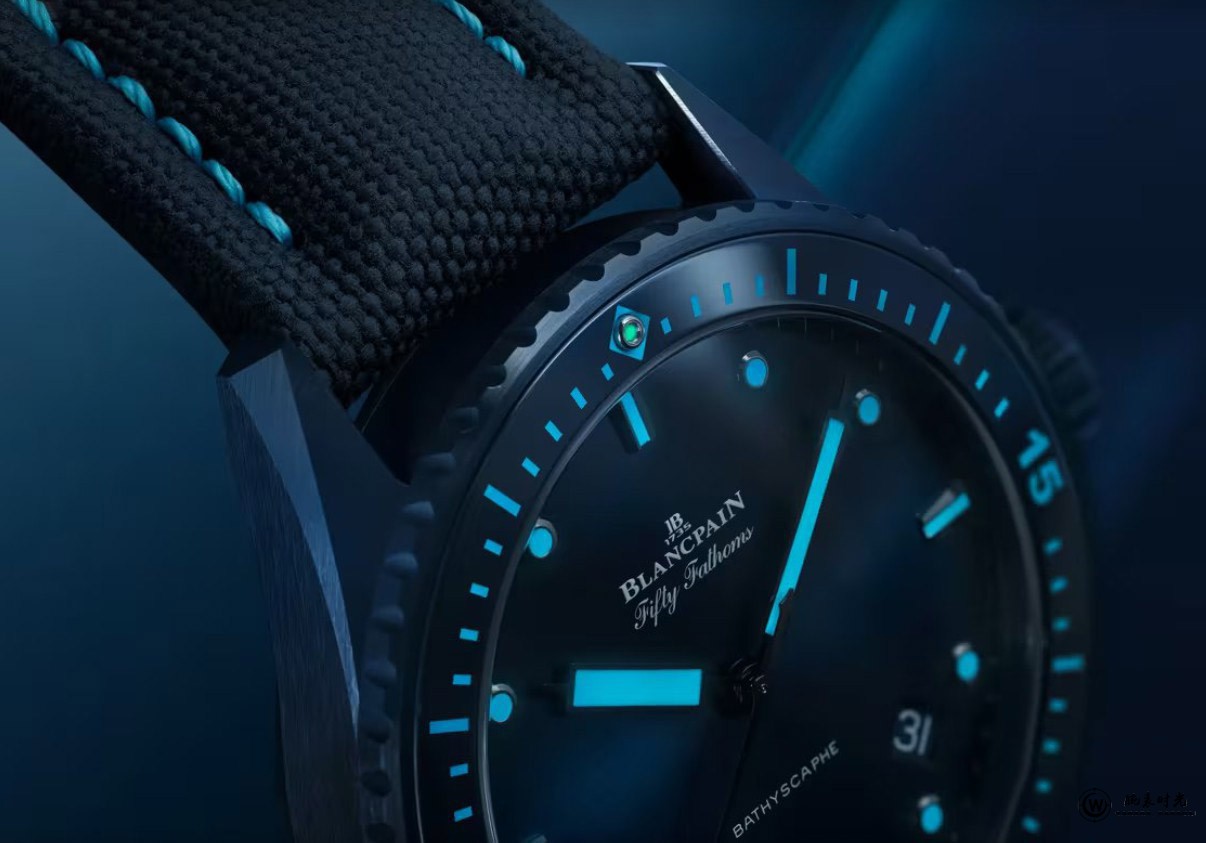 宝珀的光影艺术：全新五十噚深潜器系列蓝色陶瓷腕表闪耀问世