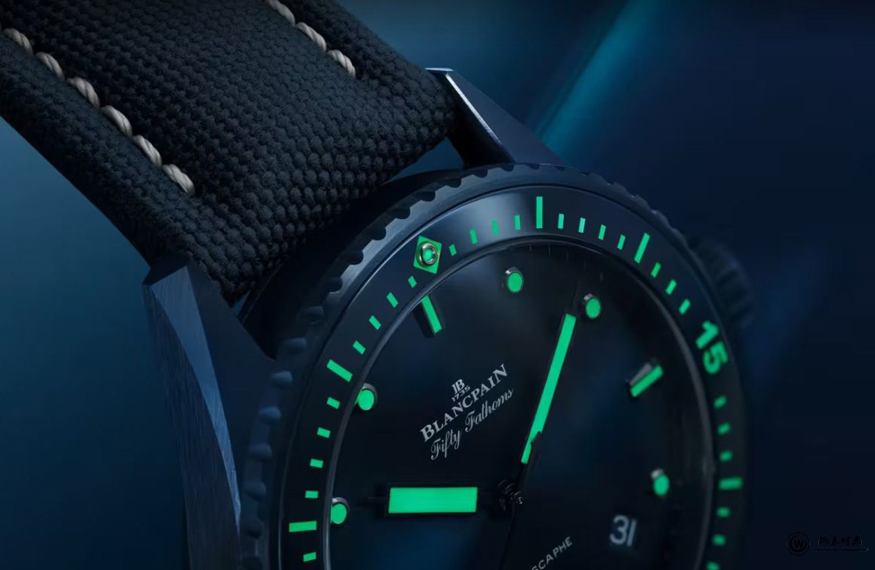 宝珀的光影艺术：全新五十噚深潜器系列蓝色陶瓷腕表闪耀问世