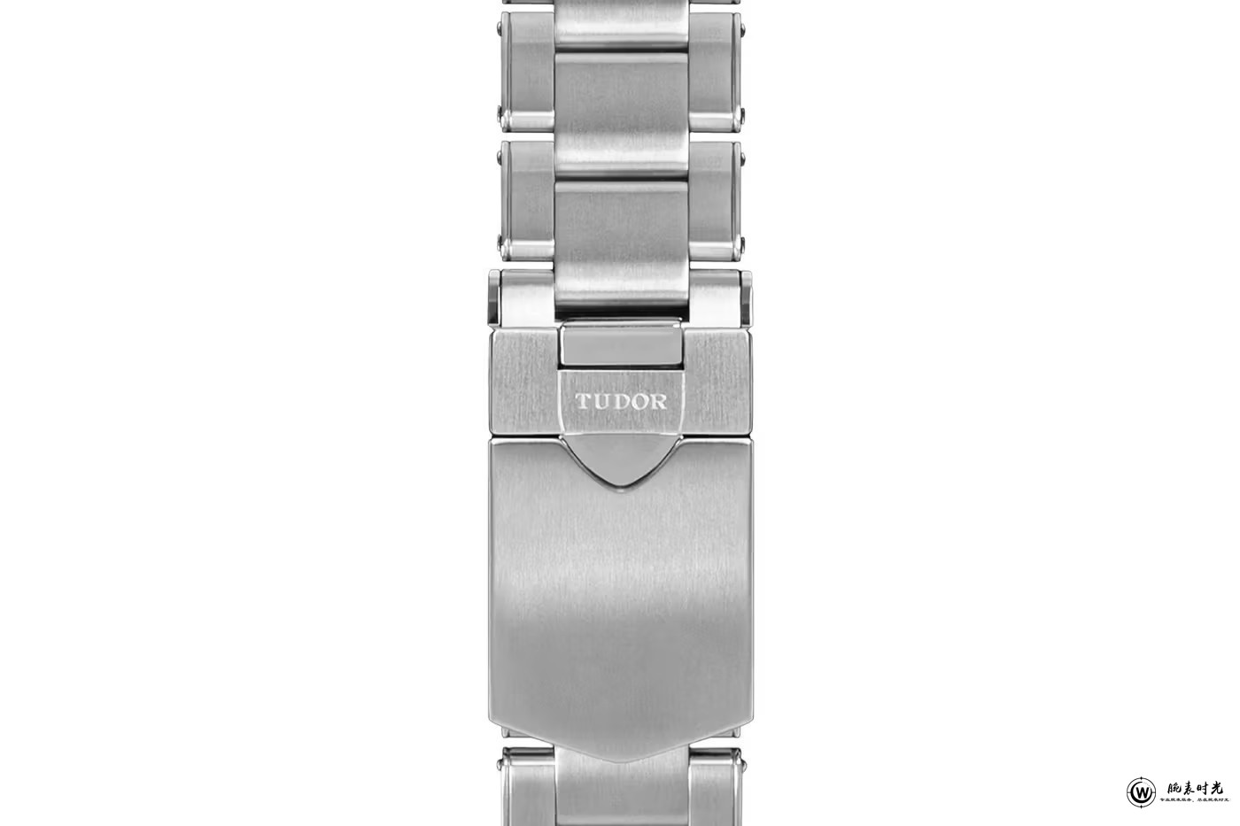 帝舵表携手PHANTACi和UNDEFEATED 推出碧湾格林尼治型亲友限定版腕表