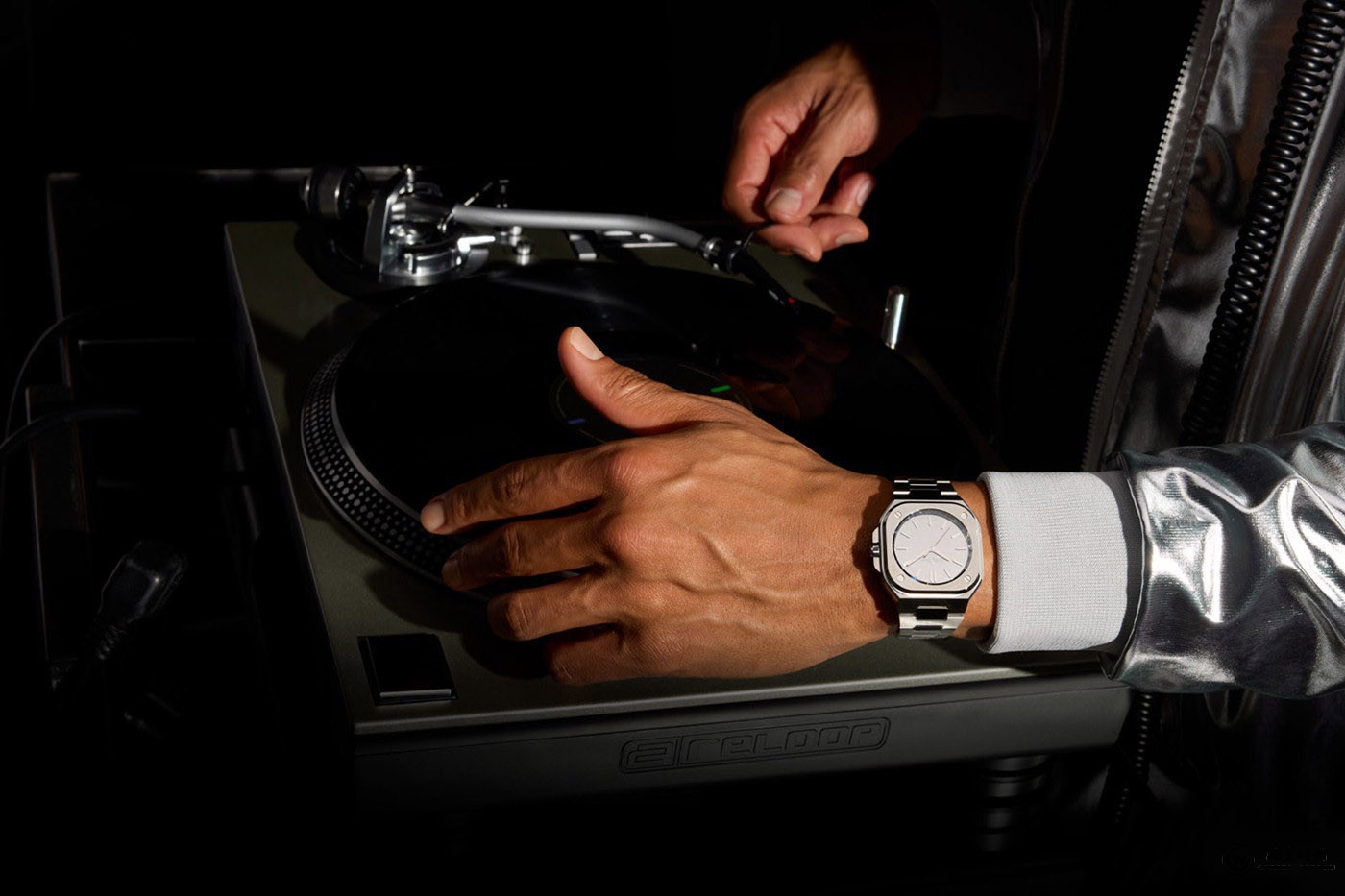 柏莱士推出BR-05 Grey Mirror Steel限量版腕表