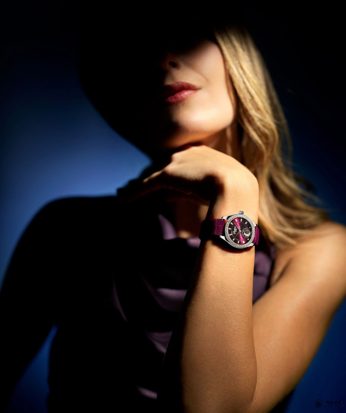 新篇初启 紫气东来 格拉苏蒂原创“紫绒”小夜曲月相腕表