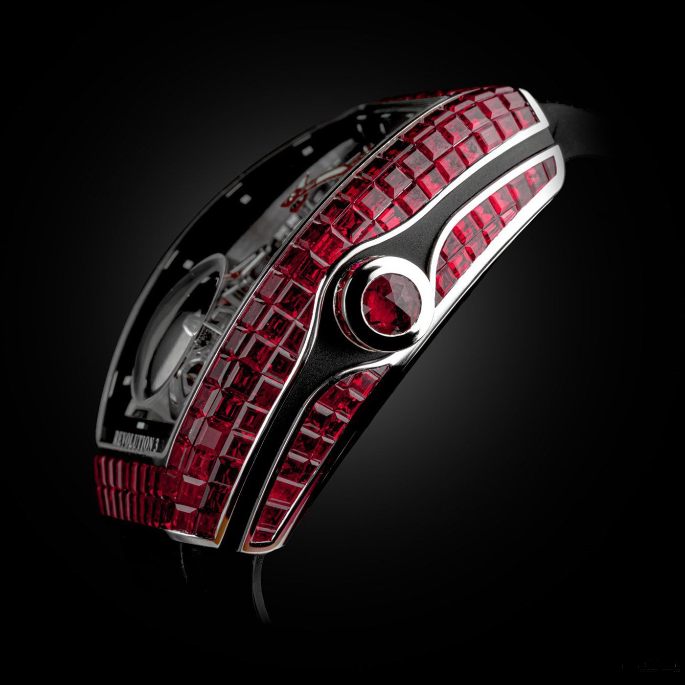 法穆兰推出Vanguard Revolution 3 Skeleton红宝石腕表