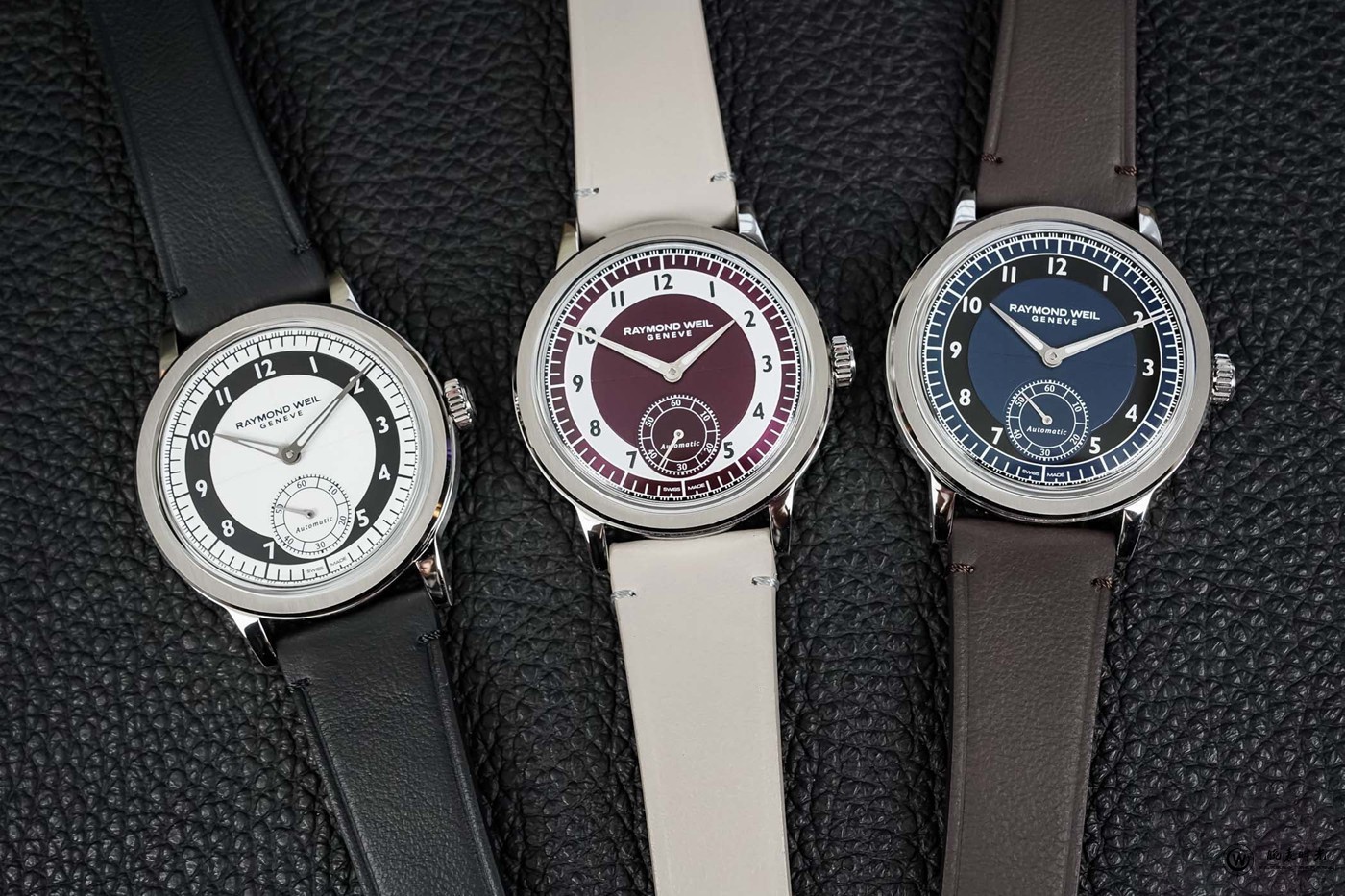 雷蒙威推出三款复古系列小秒针“Tuxedo”表盘39毫米腕表