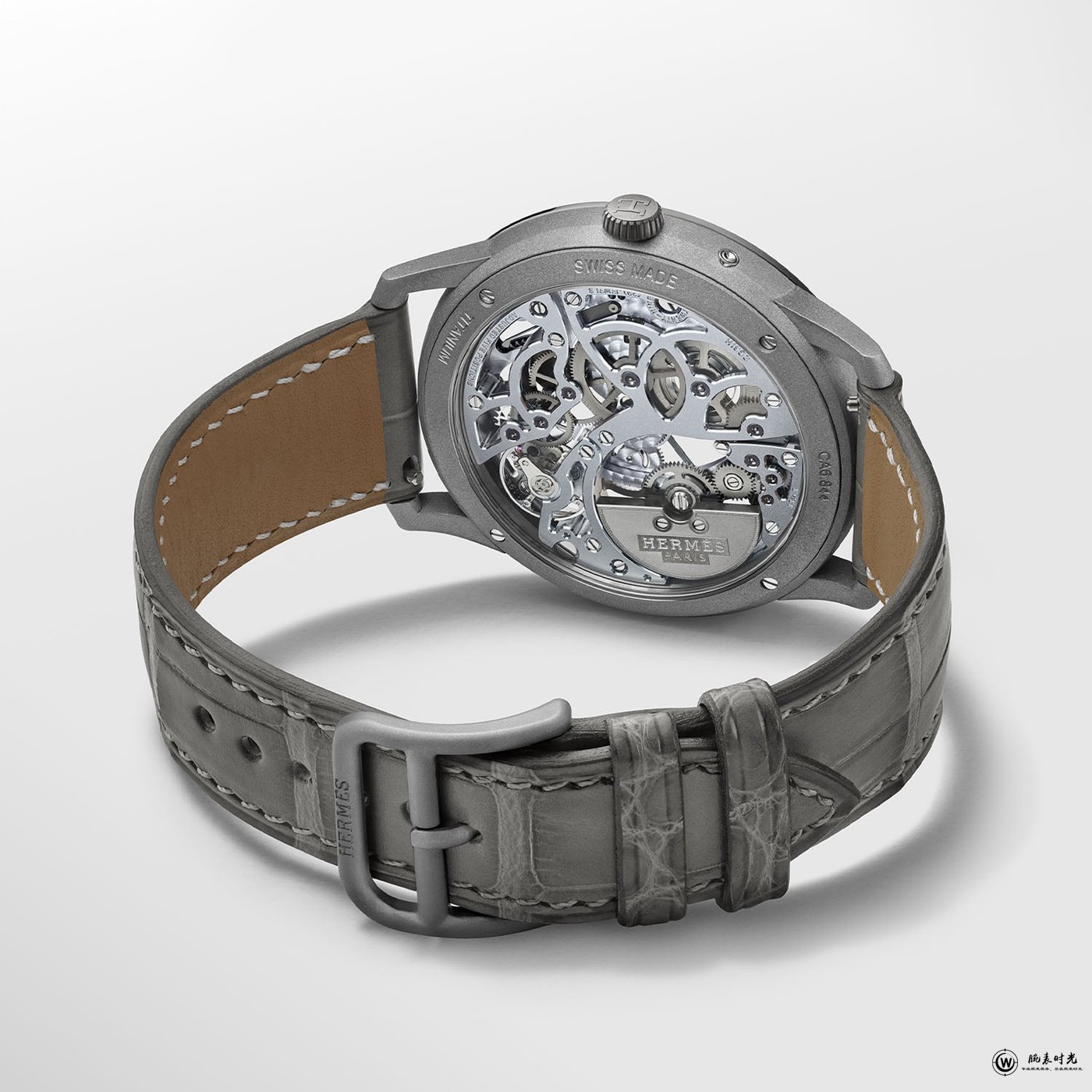 爱马仕推出两款Slim d'Hermes Squelette Lune腕表