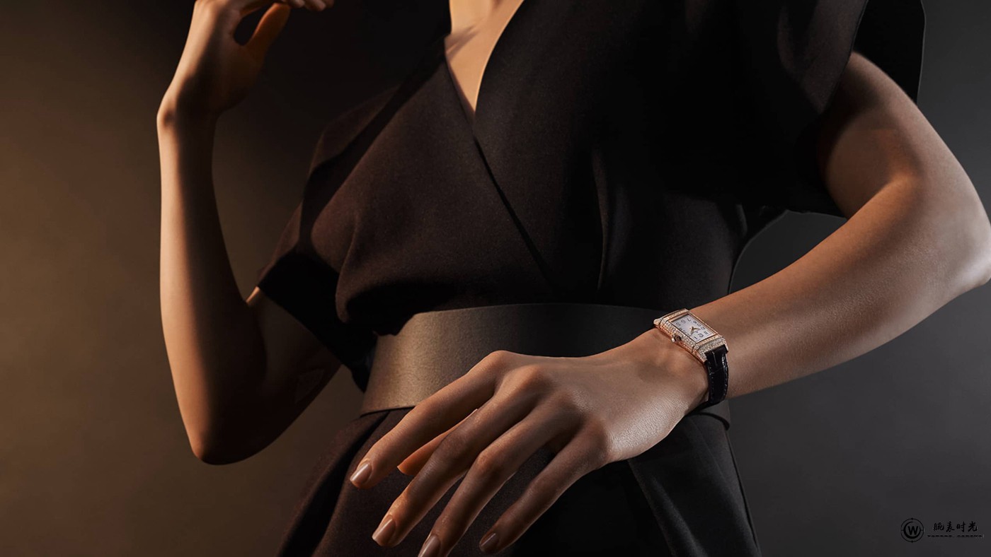 铸就时光桥梁 REVERSO翻转系列腕表：全新演绎经典杰作